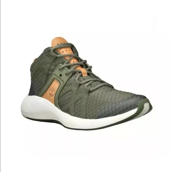 men's flyroam go chukka sneakers